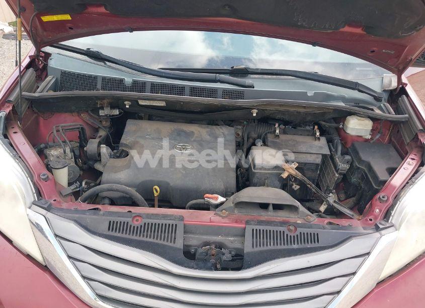 Photo 10 of 2013 Toyota Sienna XLE V6 8 PASSENGER (VIN 5TDYK3DC5DS380894)