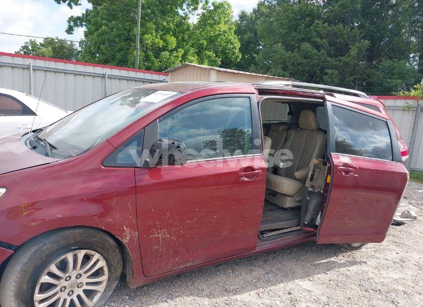 Photo 6 of 2013 Toyota Sienna XLE V6 8 PASSENGER (VIN 5TDYK3DC5DS380894)