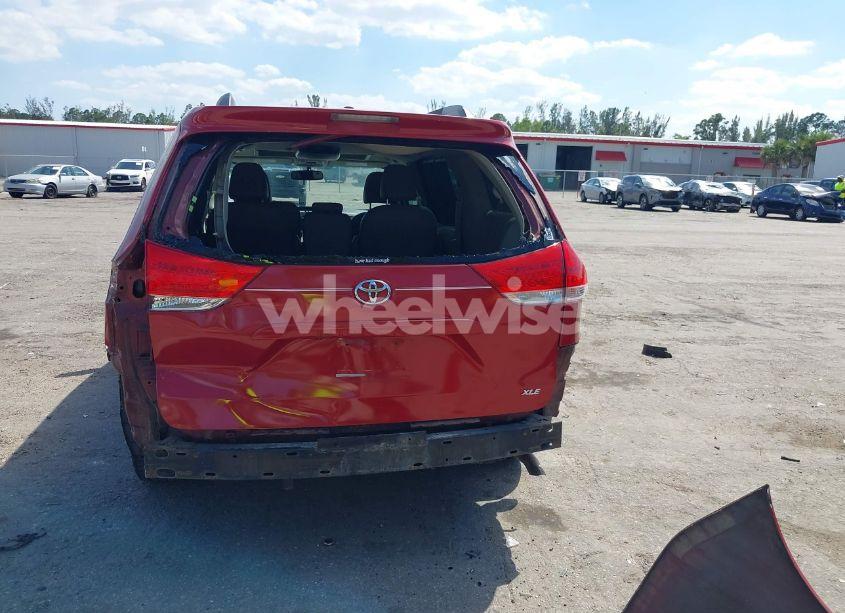 Photo 17 of 2013 Toyota Sienna XLE V6 8 PASSENGER (VIN 5TDYK3DC5DS398375)