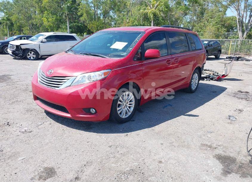 Photo 2 of 2013 Toyota Sienna XLE V6 8 PASSENGER (VIN 5TDYK3DC5DS398375)