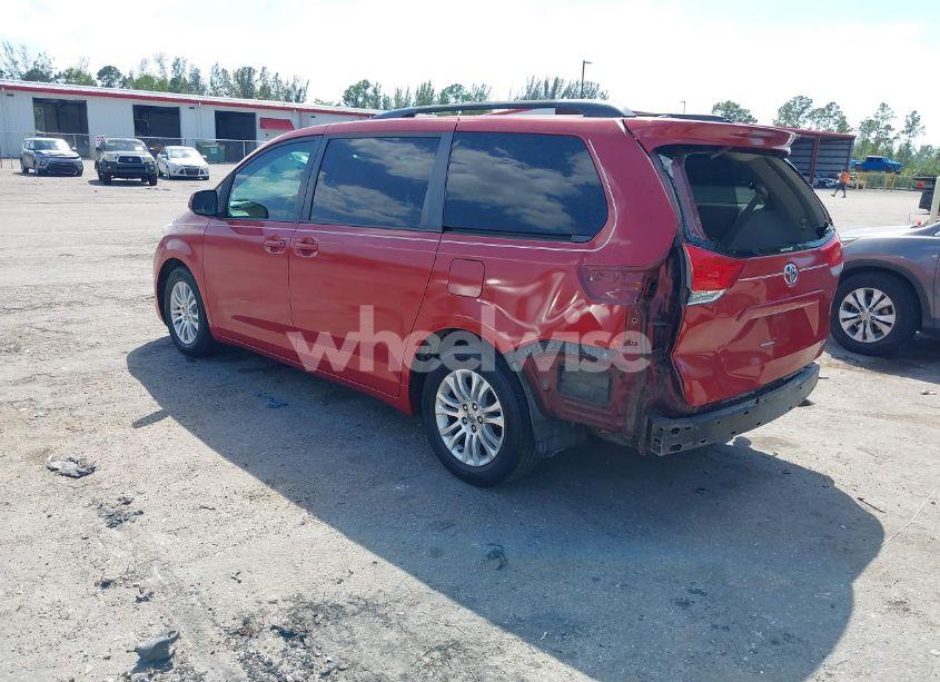 Photo 3 of 2013 Toyota Sienna XLE V6 8 PASSENGER (VIN 5TDYK3DC5DS398375)