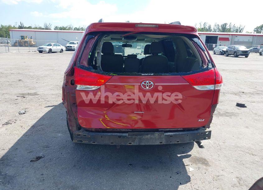 Photo 6 of 2013 Toyota Sienna XLE V6 8 PASSENGER (VIN 5TDYK3DC5DS398375)