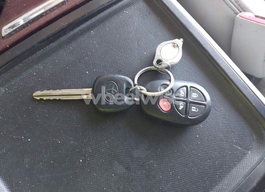 Photo 11 of 2014 Toyota Sienna XLE V6 8 PASSENGER (VIN 5TDYK3DC5ES433949)