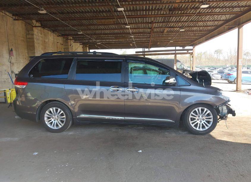 Photo 14 of 2014 Toyota Sienna XLE V6 8 PASSENGER (VIN 5TDYK3DC5ES433949)