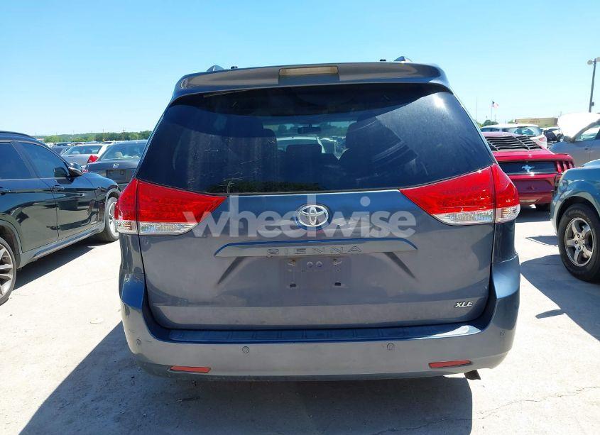 Photo 16 of 2014 Toyota Sienna XLE V6 8 PASSENGER (VIN 5TDYK3DC5ES481399)