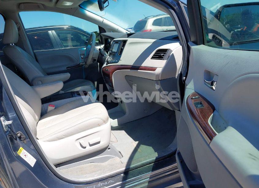 Photo 5 of 2014 Toyota Sienna XLE V6 8 PASSENGER (VIN 5TDYK3DC5ES481399)