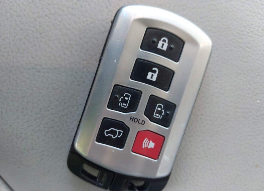Photo 11 of 2014 Toyota Sienna XLE V6 8 PASSENGER (VIN 5TDYK3DC5ES488739)