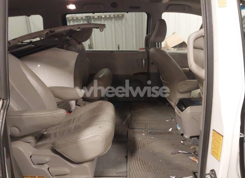 Photo 8 of 2014 Toyota Sienna XLE V6 8 PASSENGER (VIN 5TDYK3DC5ES521772)