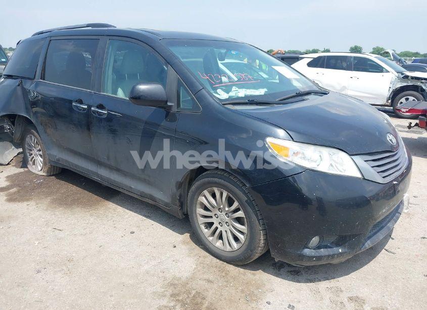 2016 Toyota Sienna LIMITED 7 PASSENGER/LIMITED PREMIUM 7 PASSENGER/XLE 7 PASSENGER/XLE 8 PASSENGER (VIN 5TDYK3DC5GS703586) main photo