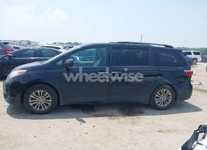 Photo 14 of 2016 Toyota Sienna LIMITED 7 PASSENGER/LIMITED PREMIUM 7 PASSENGER/XLE 7 PASSENGER/XLE 8 PASSENGER (VIN 5TDYK3DC5GS703586)