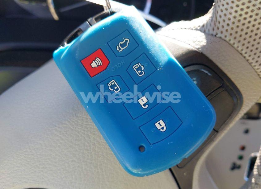 Photo 11 of 2011 Toyota Sienna XLE V6 (VIN 5TDYK3DC6BS004363)