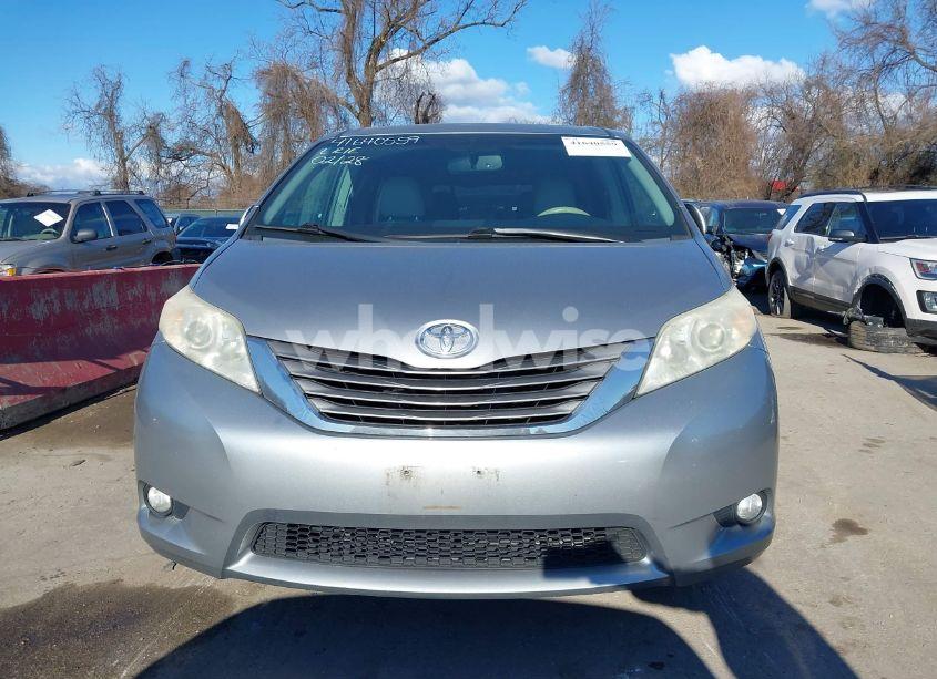 Photo 12 of 2011 Toyota Sienna XLE V6 (VIN 5TDYK3DC6BS004363)