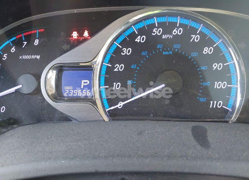 Photo 15 of 2011 Toyota Sienna XLE V6 (VIN 5TDYK3DC6BS144395)