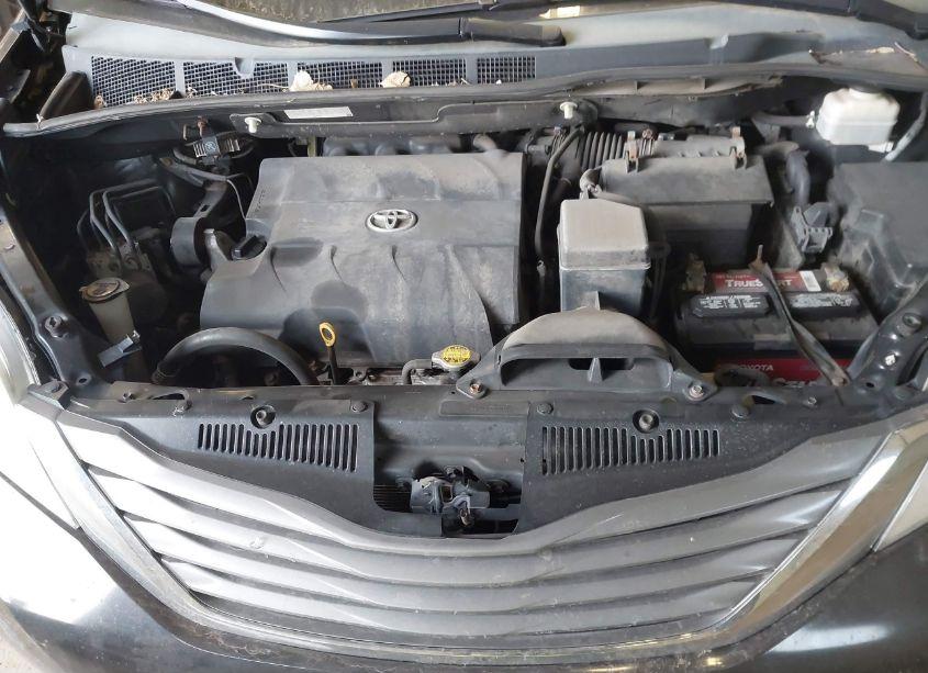 Photo 10 of 2011 Toyota Sienna XLE/LIMITED (VIN 5TDYK3DC6BS162637)