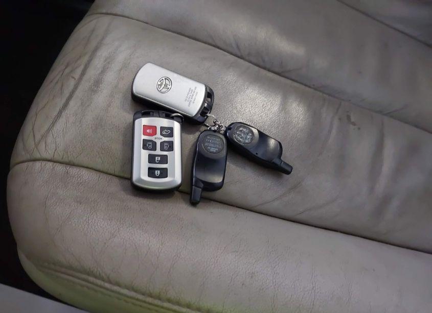 Photo 11 of 2011 Toyota Sienna XLE/LIMITED (VIN 5TDYK3DC6BS162637)