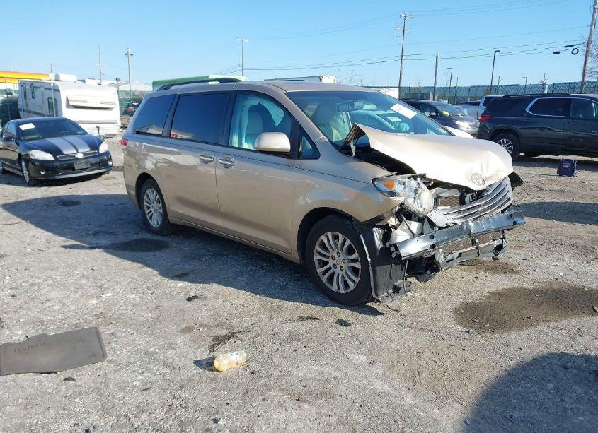 2012 Toyota Sienna XLE/LIMITED (VIN 5TDYK3DC6CS196627) main photo