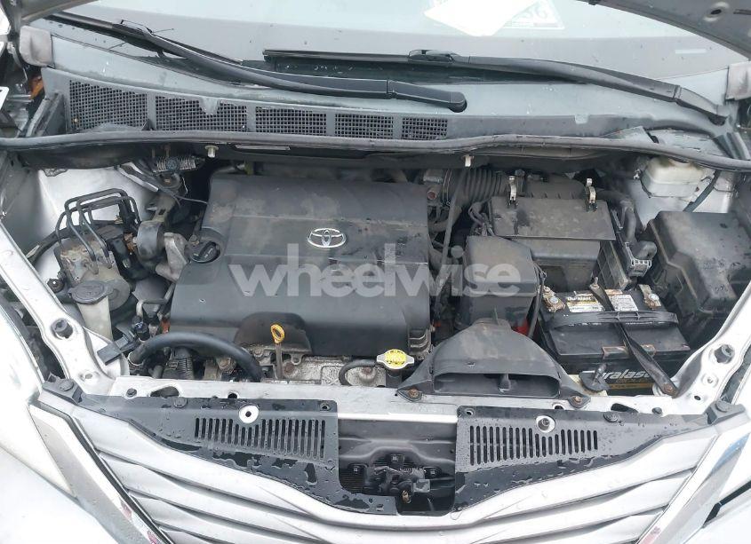Photo 10 of 2012 Toyota Sienna XLE/LIMITED (VIN 5TDYK3DC6CS229450)