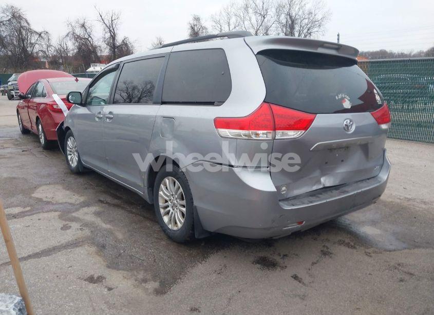 Photo 3 of 2012 Toyota Sienna XLE/LIMITED (VIN 5TDYK3DC6CS229450)