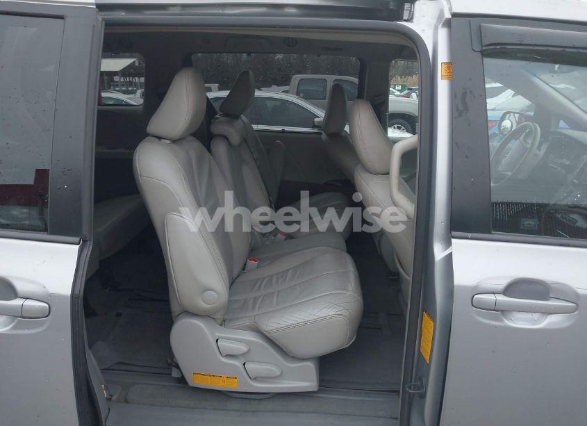 Photo 8 of 2012 Toyota Sienna XLE/LIMITED (VIN 5TDYK3DC6CS229450)