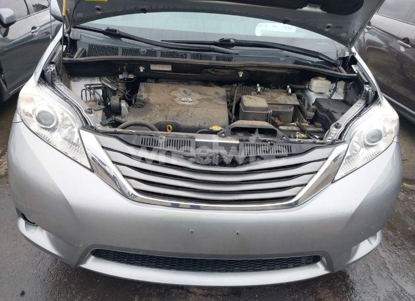 Photo 10 of 2012 Toyota Sienna XLE V6 8 PASSENGER (VIN 5TDYK3DC6CS243008)