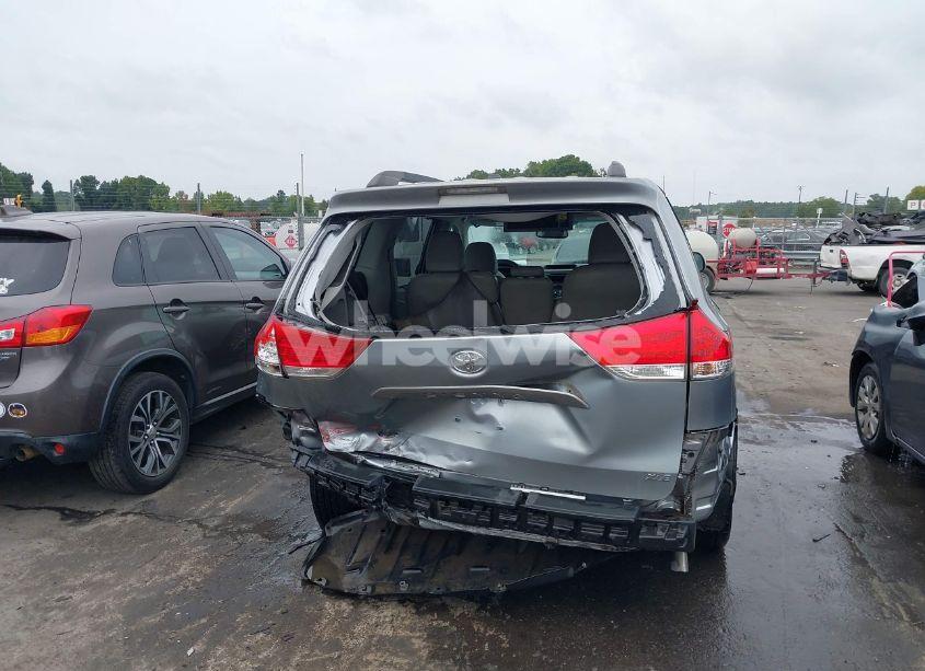 Photo 16 of 2012 Toyota Sienna XLE V6 8 PASSENGER (VIN 5TDYK3DC6CS243008)