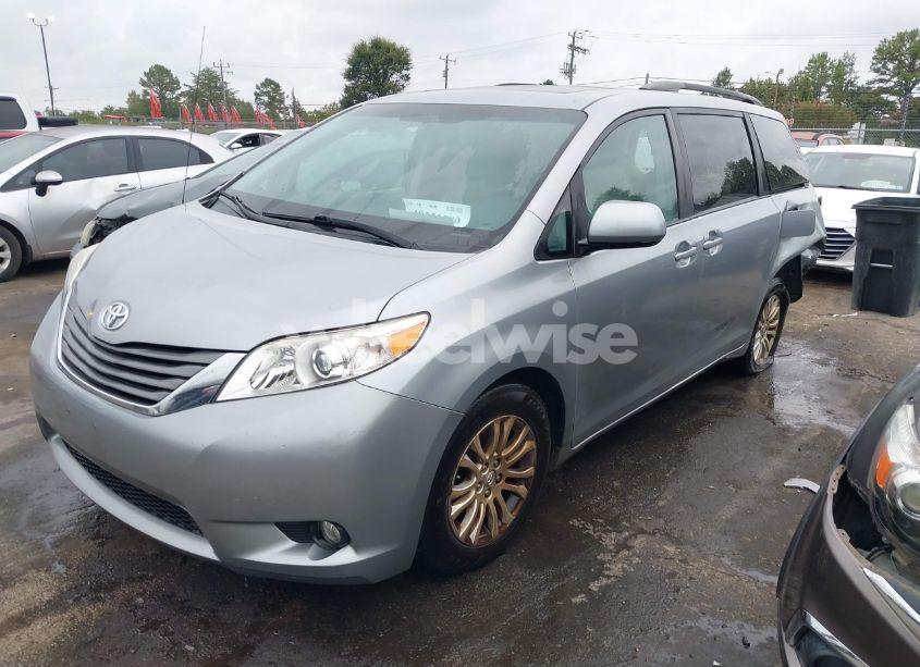 Photo 2 of 2012 Toyota Sienna XLE V6 8 PASSENGER (VIN 5TDYK3DC6CS243008)