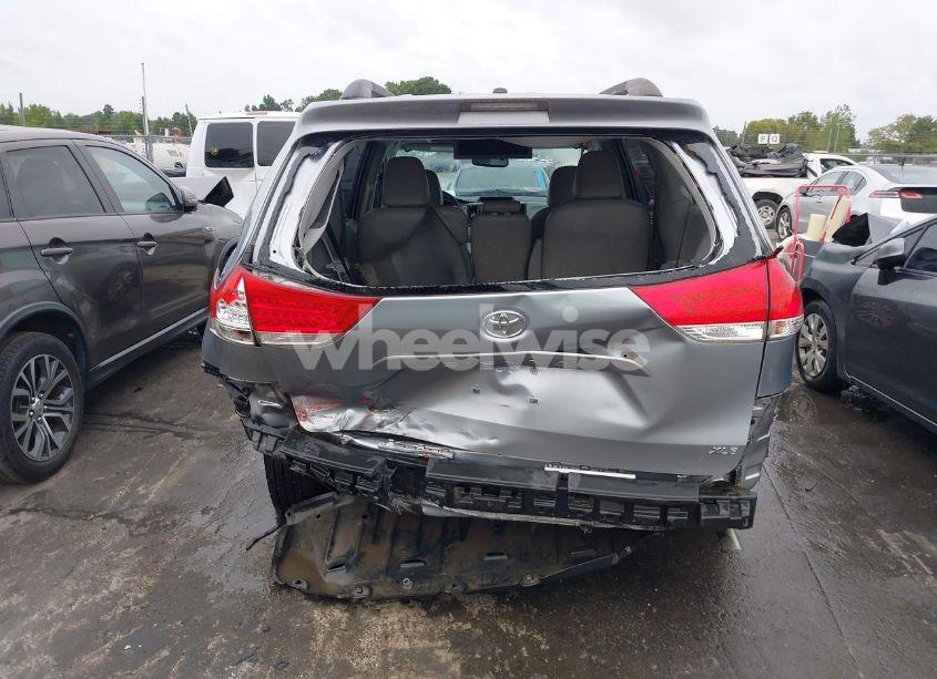 Photo 6 of 2012 Toyota Sienna XLE V6 8 PASSENGER (VIN 5TDYK3DC6CS243008)