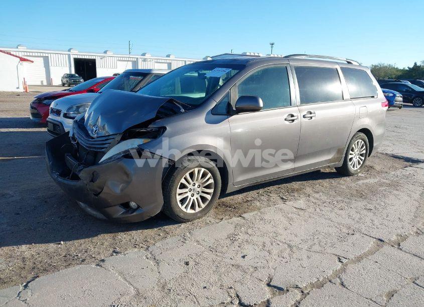 Photo 2 of 2013 Toyota Sienna XLE V6 8 PASSENGER (VIN 5TDYK3DC6DS344731)