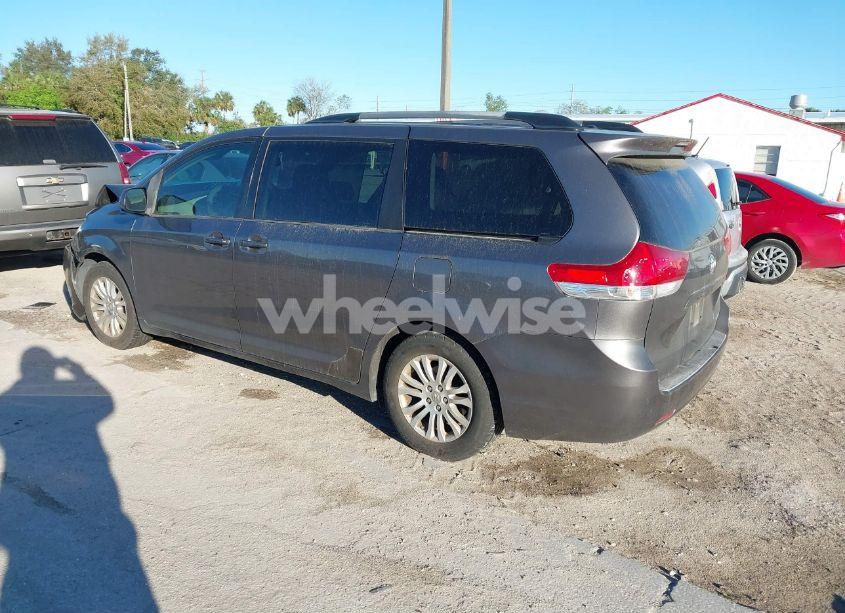 Photo 3 of 2013 Toyota Sienna XLE V6 8 PASSENGER (VIN 5TDYK3DC6DS344731)