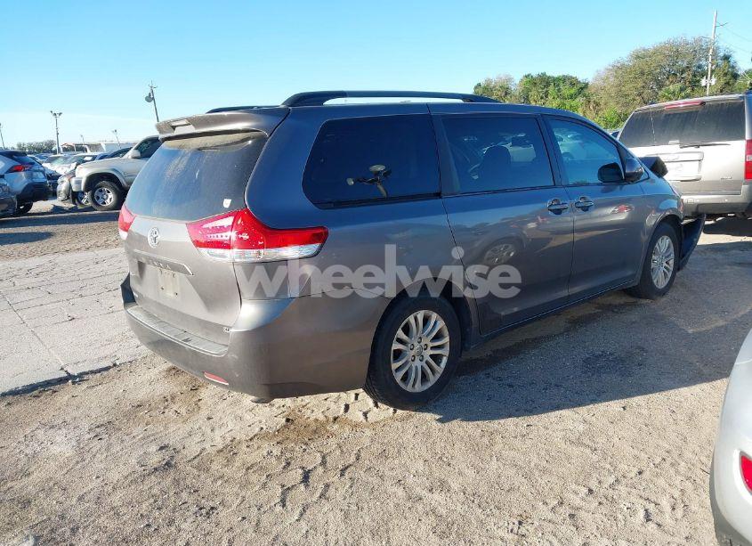 Photo 4 of 2013 Toyota Sienna XLE V6 8 PASSENGER (VIN 5TDYK3DC6DS344731)