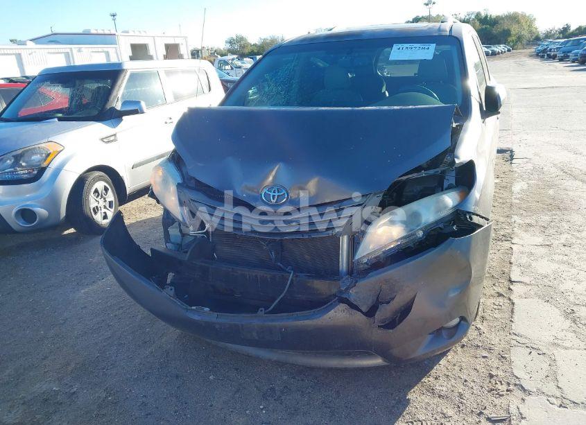Photo 6 of 2013 Toyota Sienna XLE V6 8 PASSENGER (VIN 5TDYK3DC6DS344731)
