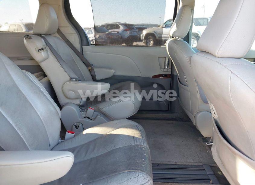 Photo 8 of 2013 Toyota Sienna XLE V6 8 PASSENGER (VIN 5TDYK3DC6DS344731)