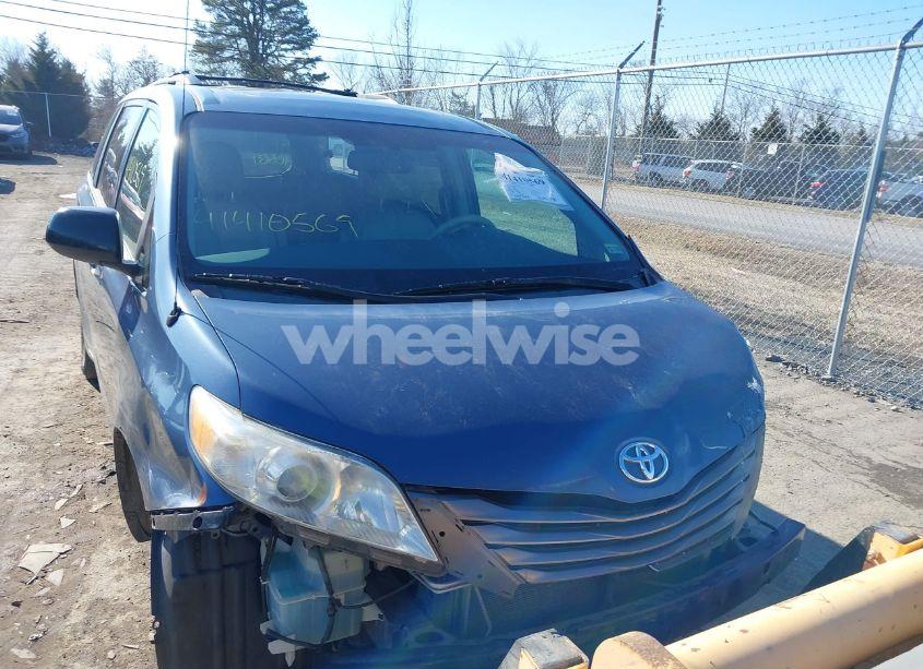 Photo 12 of 2013 Toyota Sienna XLE V6 8 PASSENGER (VIN 5TDYK3DC6DS401140)