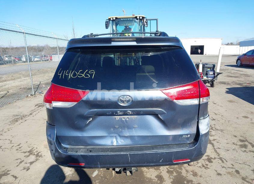 Photo 16 of 2013 Toyota Sienna XLE V6 8 PASSENGER (VIN 5TDYK3DC6DS401140)