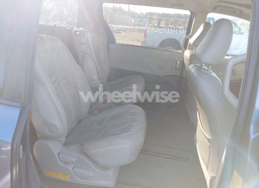 Photo 8 of 2013 Toyota Sienna XLE V6 8 PASSENGER (VIN 5TDYK3DC6DS401140)