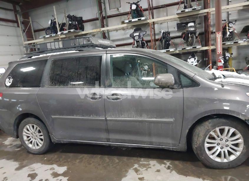 Photo 14 of 2014 Toyota Sienna XLE V6 8 PASSENGER (VIN 5TDYK3DC6ES410602)
