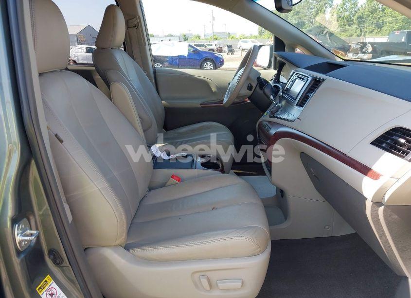 Photo 5 of 2014 Toyota Sienna XLE V6 8 PASSENGER (VIN 5TDYK3DC6ES414892)