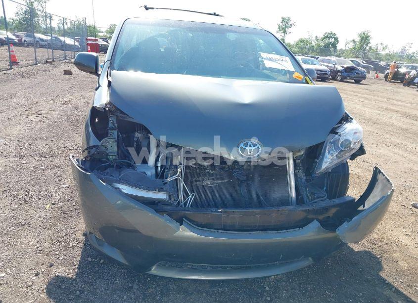 Photo 6 of 2014 Toyota Sienna XLE V6 8 PASSENGER (VIN 5TDYK3DC6ES414892)