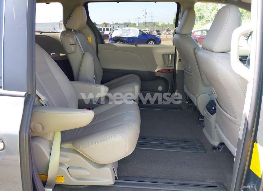 Photo 8 of 2014 Toyota Sienna XLE V6 8 PASSENGER (VIN 5TDYK3DC6ES414892)