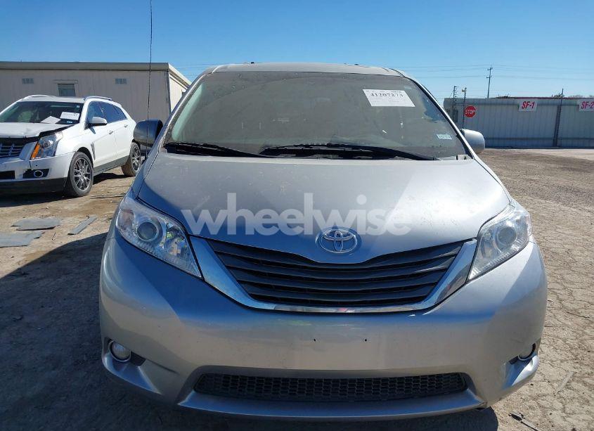 Photo 12 of 2014 Toyota Sienna XLE/LIMITED (VIN 5TDYK3DC6ES420613)