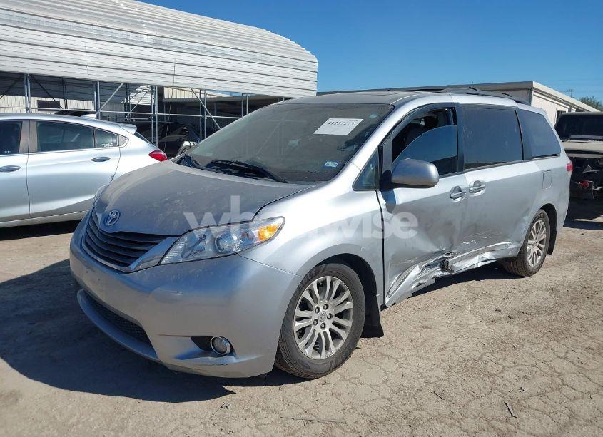 Photo 2 of 2014 Toyota Sienna XLE/LIMITED (VIN 5TDYK3DC6ES420613)