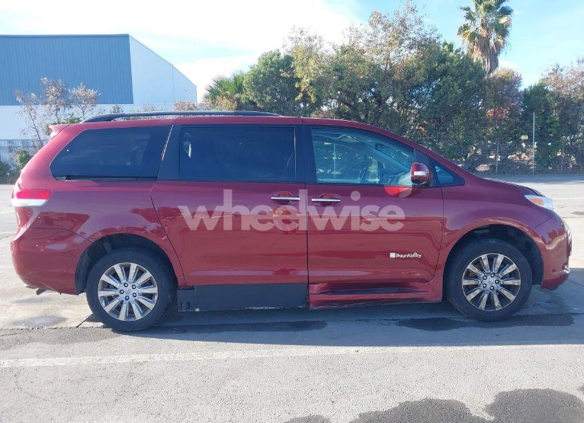 Photo 14 of 2014 Toyota Sienna XLE/LIMITED (VIN 5TDYK3DC6ES440358)