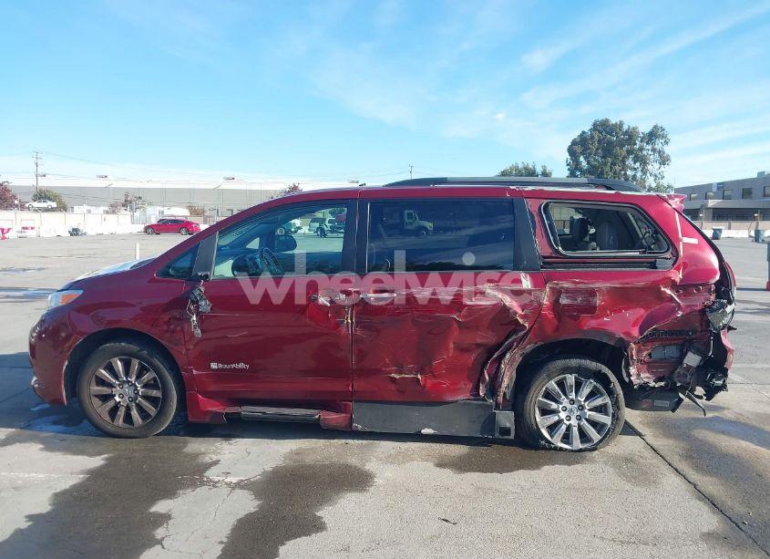 Photo 15 of 2014 Toyota Sienna XLE/LIMITED (VIN 5TDYK3DC6ES440358)