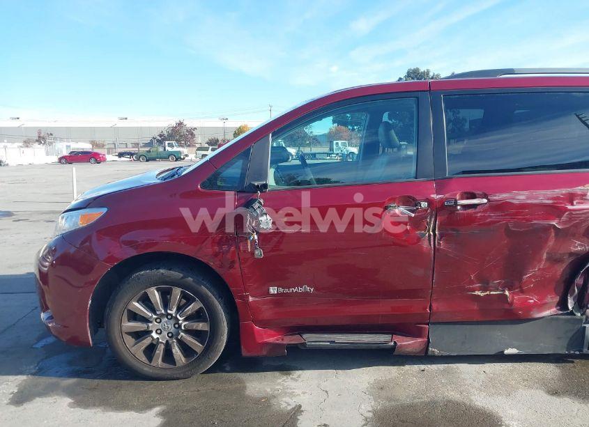 Photo 18 of 2014 Toyota Sienna XLE/LIMITED (VIN 5TDYK3DC6ES440358)