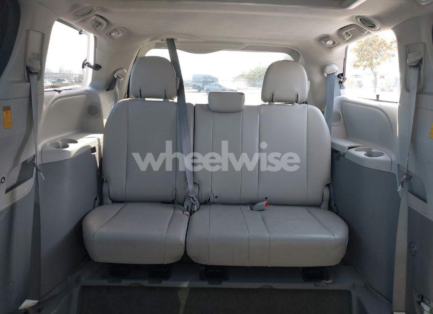 Photo 8 of 2014 Toyota Sienna XLE/LIMITED (VIN 5TDYK3DC6ES440358)
