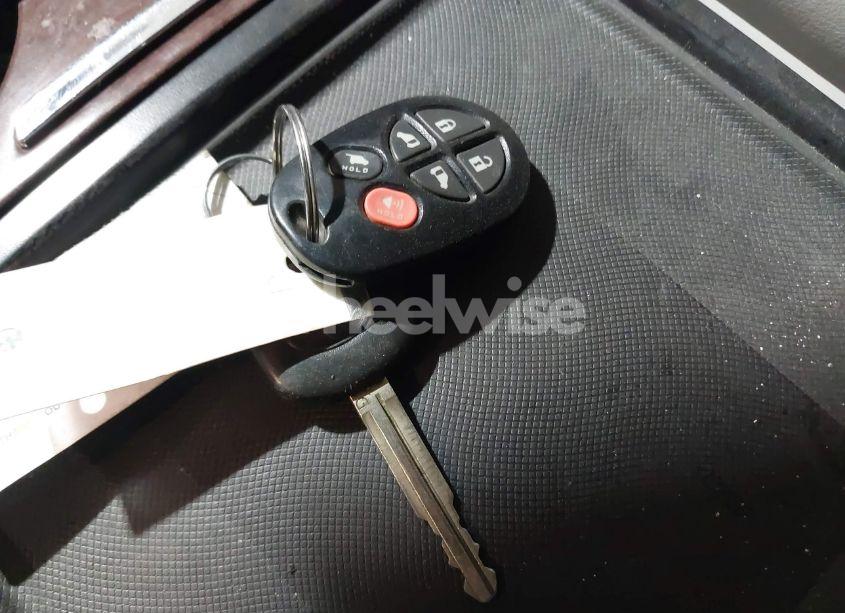 Photo 11 of 2014 Toyota Sienna XLE V6 8 PASSENGER (VIN 5TDYK3DC6ES444443)