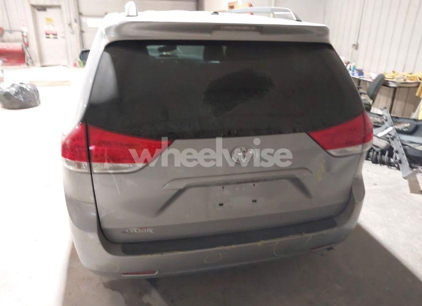 Photo 17 of 2014 Toyota Sienna XLE V6 8 PASSENGER (VIN 5TDYK3DC6ES444443)
