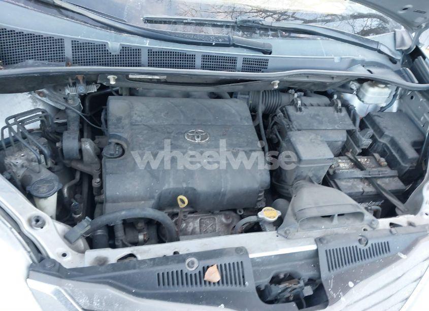 Photo 10 of 2014 Toyota Sienna XLE V6 8 PASSENGER (VIN 5TDYK3DC6ES450243)
