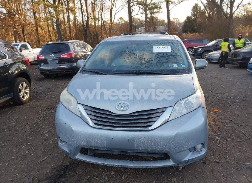 Photo 12 of 2014 Toyota Sienna XLE V6 8 PASSENGER (VIN 5TDYK3DC6ES450243)
