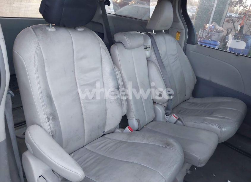 Photo 8 of 2014 Toyota Sienna XLE V6 8 PASSENGER (VIN 5TDYK3DC6ES450243)